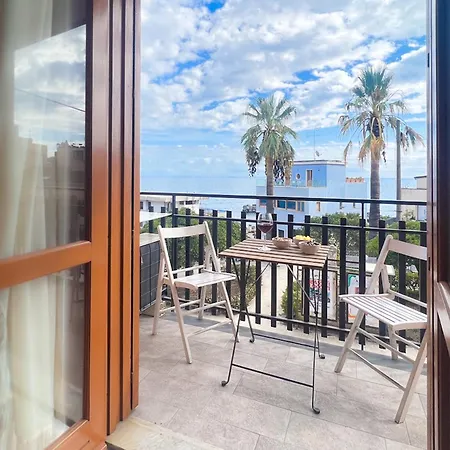 Palm House Acicastello Apartment *