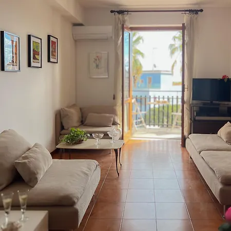Palm House Acicastello Apartment *
